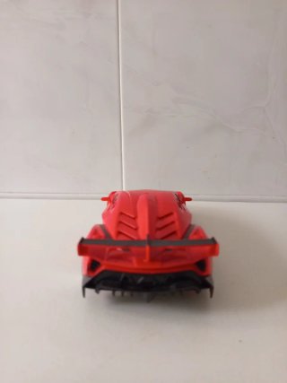 Coche deportivo teledirigido RC rojo
