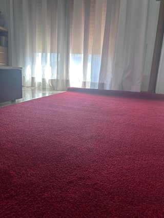 Alfombra pelo corto rojo granate