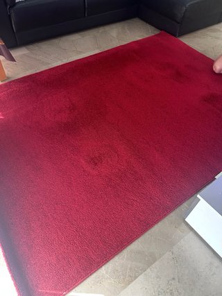 Alfombra pelo corto rojo granate