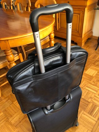 Maletín Tumi Piel Negro Elegante