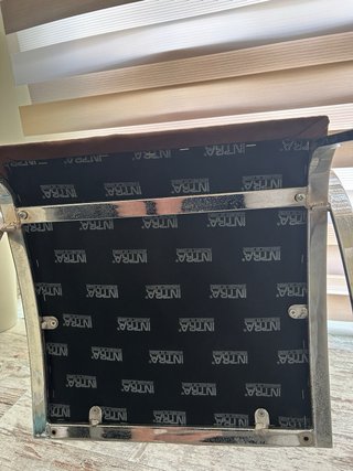 Silla de comedor moderna metal y tela.