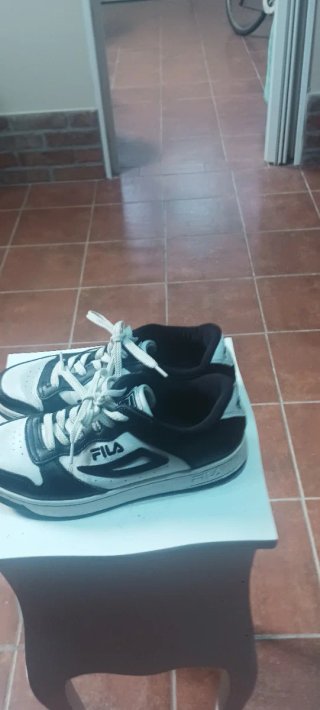Scarpe Fila donna nere e bianche