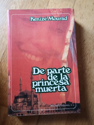 KENIZE MOURAD DE PARTE DE LA PRINCESA MUERTA