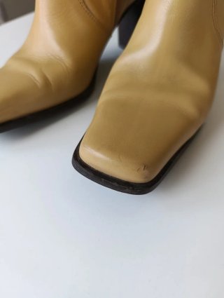 Botas altas beige/miel tacón cuadrado