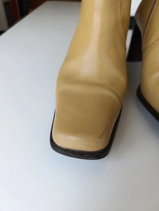Botas altas beige/miel tacón cuadrado