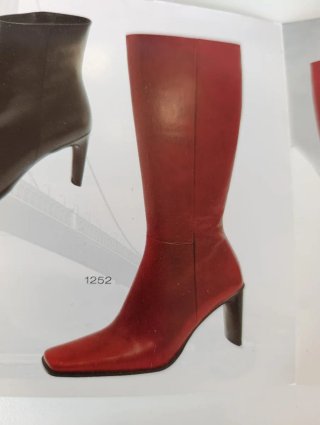 Botas altas beige/miel tacón cuadrado