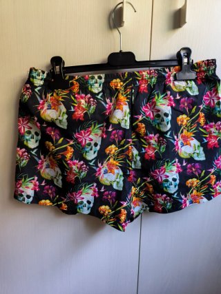 Bañador hombre calaveras y flores
