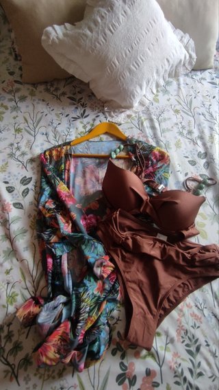 Bikini marrón sin estrenar