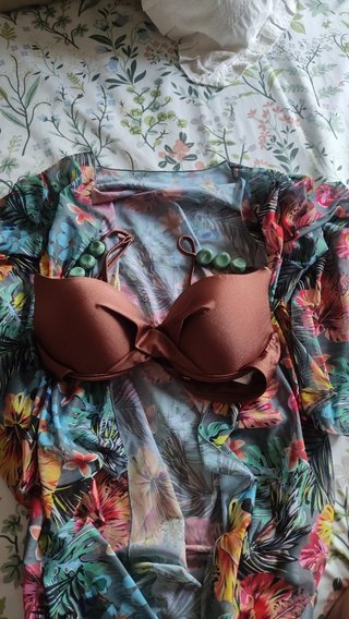 Bikini marrón sin estrenar