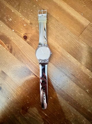 Reloj Swatch Plateado