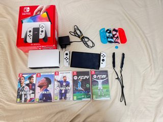 Nintendo Switch OLED + 5 Juegos FIFA