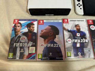 Nintendo Switch OLED + 5 Juegos FIFA