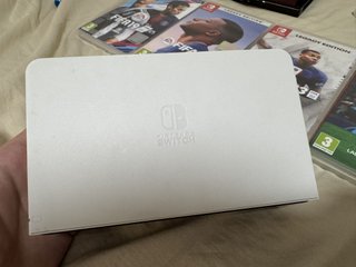 Nintendo Switch OLED + 5 Juegos FIFA