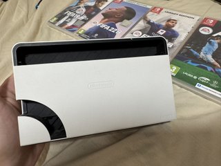 Nintendo Switch OLED + 5 Juegos FIFA