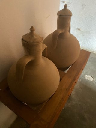Pareja Cántaros Barro Antiguos con Tapón