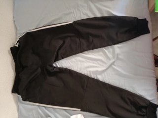 Pantalones deportivos negros con cordón