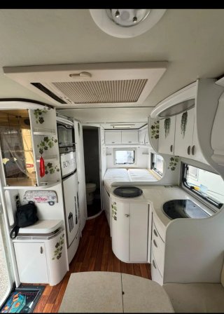Autocaravana perfilada hobby siesta 600.