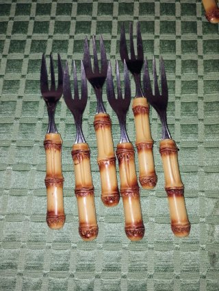 Antichità: Servizio dessert vintage inox bachelite