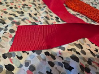 Cinturón de tela rojo con nudo 1,93cm Poco uso