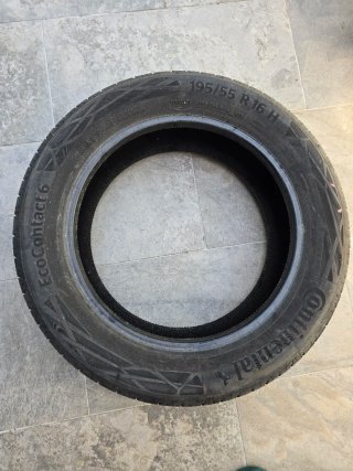 Neumático Continental 195/55 R16