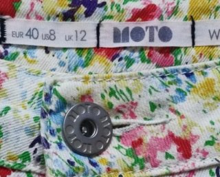 Shorts vaqueros florales marca Topshop