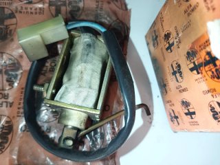 Alfa 146 solenoide cierre portón trasero
