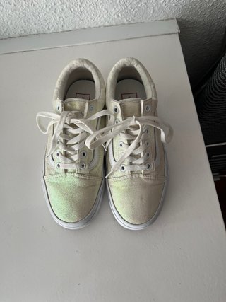 Zapatillas Vans doradas para chica