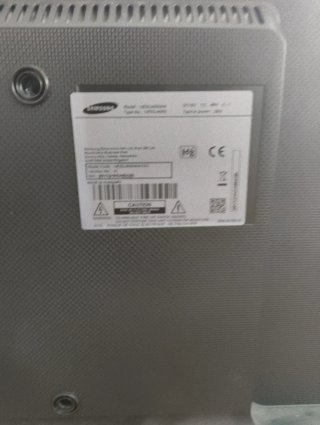 Samsung TV 32” UE32J4000AW + Mando y Cables