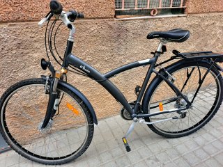 Bicicleta Paseo 28" Btwin Negra