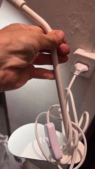 Lámpara de escritorio blanca