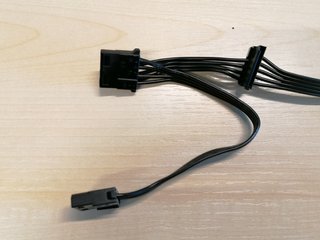 Cavo Corsair Type 3 con 4 Molex per alimentatore