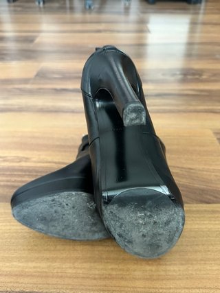 Botines de piel Zara negros
