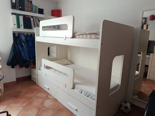 Litera con Escalera y Almacenamiento