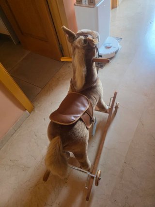 Caballo Balancín Peluche Homcom. Regalo 9 juguetes