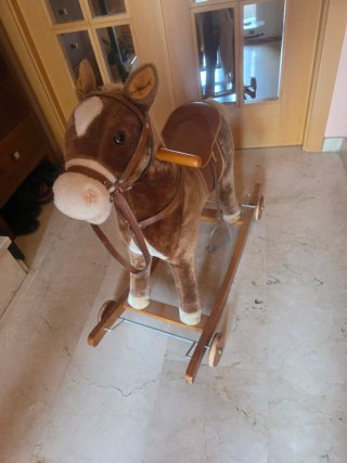 Caballo Balancín Peluche Homcom. Regalo 9 juguetes