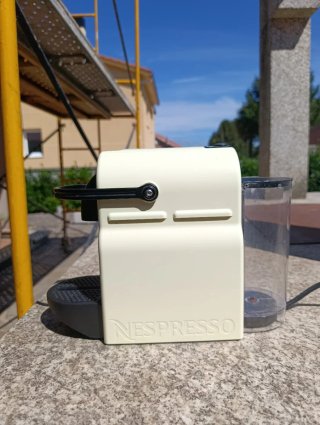 Cafetera Nespresso Crema
