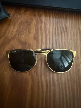 Gafas Ray-Ban Clubmaster Doradas con funda
