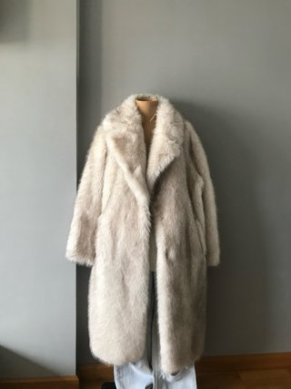 Abrigo pelo sintético Bershka