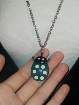 Collar reloj ladybug bershka 2000