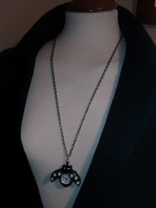 Collar reloj ladybug bershka 2000