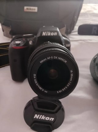 Fotocamera Nikon D3300 con accessori, come nuova