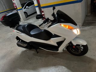 Honda Forza 300