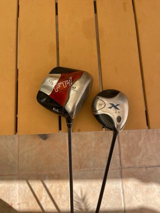 Bolsa de golf Titleist con palos