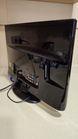 Televisión LG 22" FULL HD