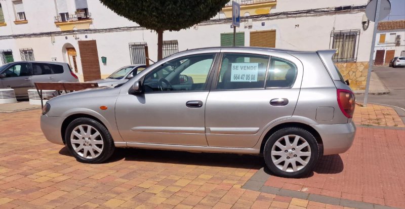 Nissan Almera 2005 - foto 1