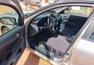 Nissan Almera 2005