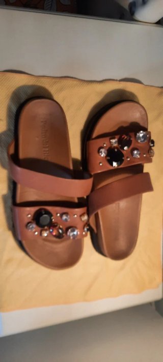 Sandalias pedro del hierro con pedrería pvp 225