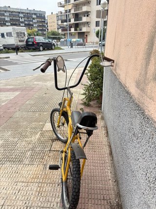 Bicicleta Crosseta amarilla vintage
