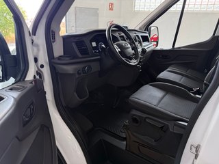 Ford Transit caja cerrada plataforma elevadora '21