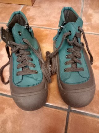 Botines bicolor marrones y turquesa